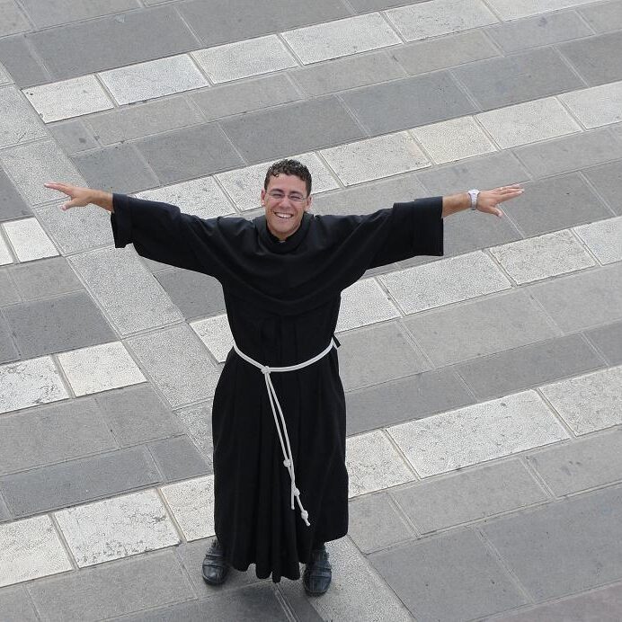 644431_410755392324007_1361713536_n